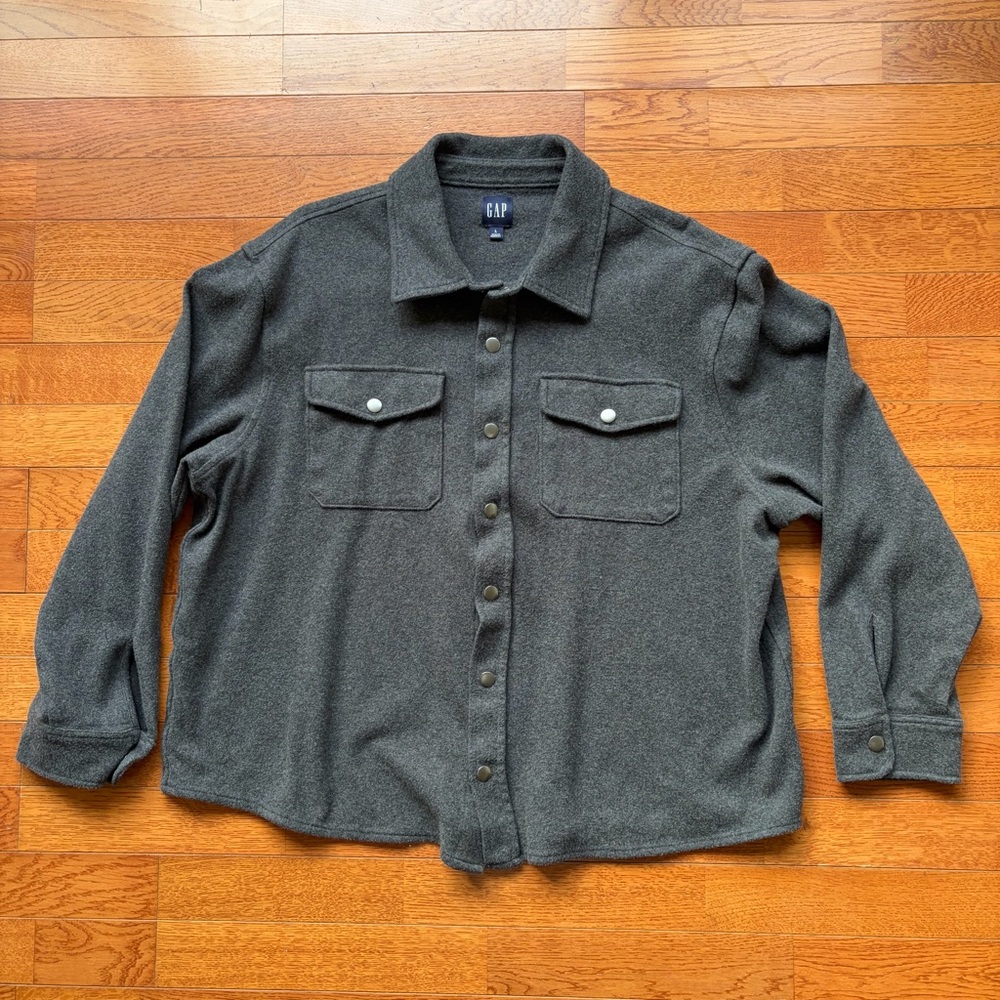 Gap Lightweight Fleece Shirt Jacket Gray Snap Buttons